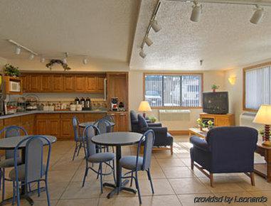 Super 8 By Wyndham Beckley Hotel Bagian luar foto