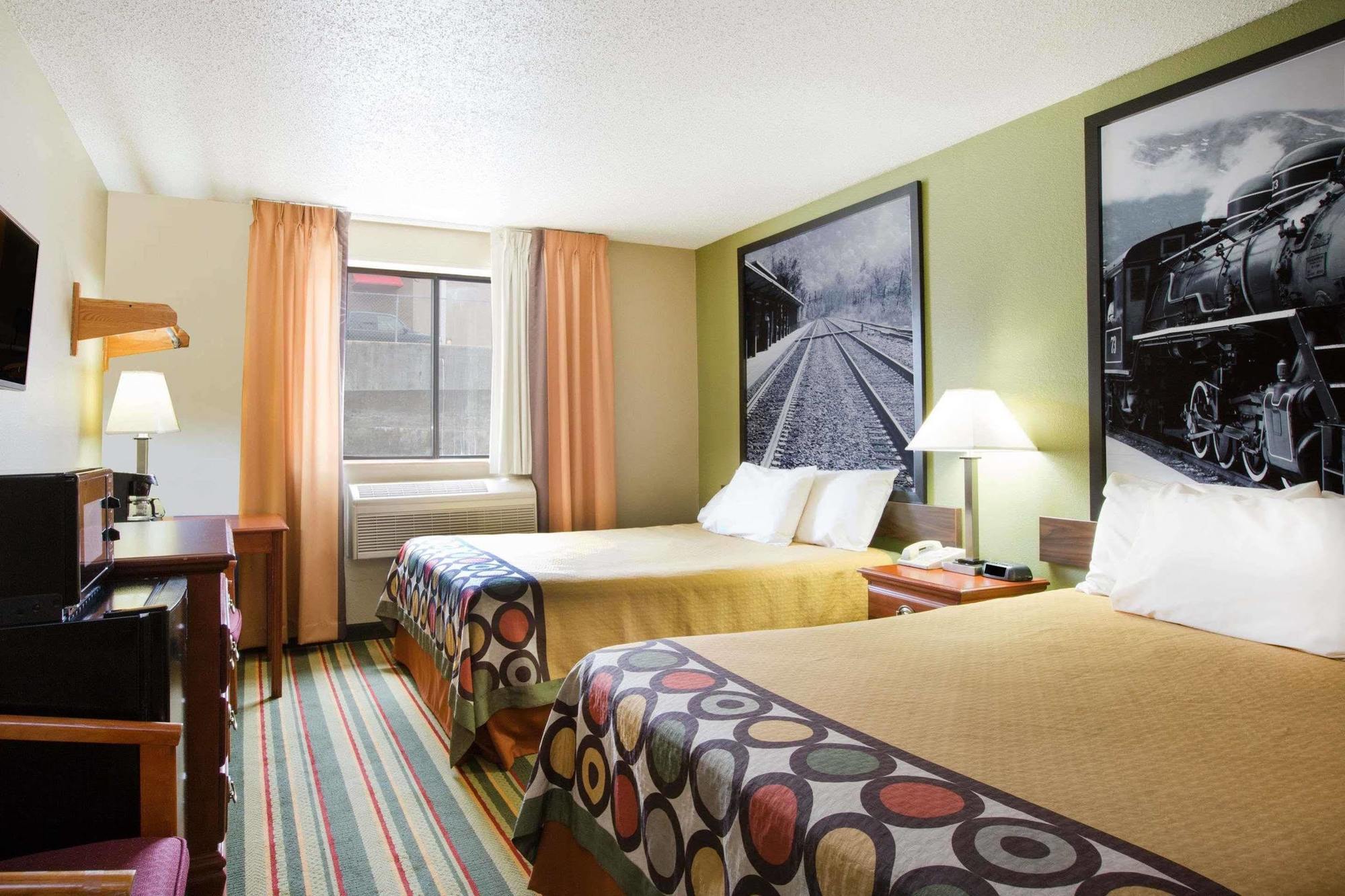 Super 8 By Wyndham Beckley Hotel Bagian luar foto